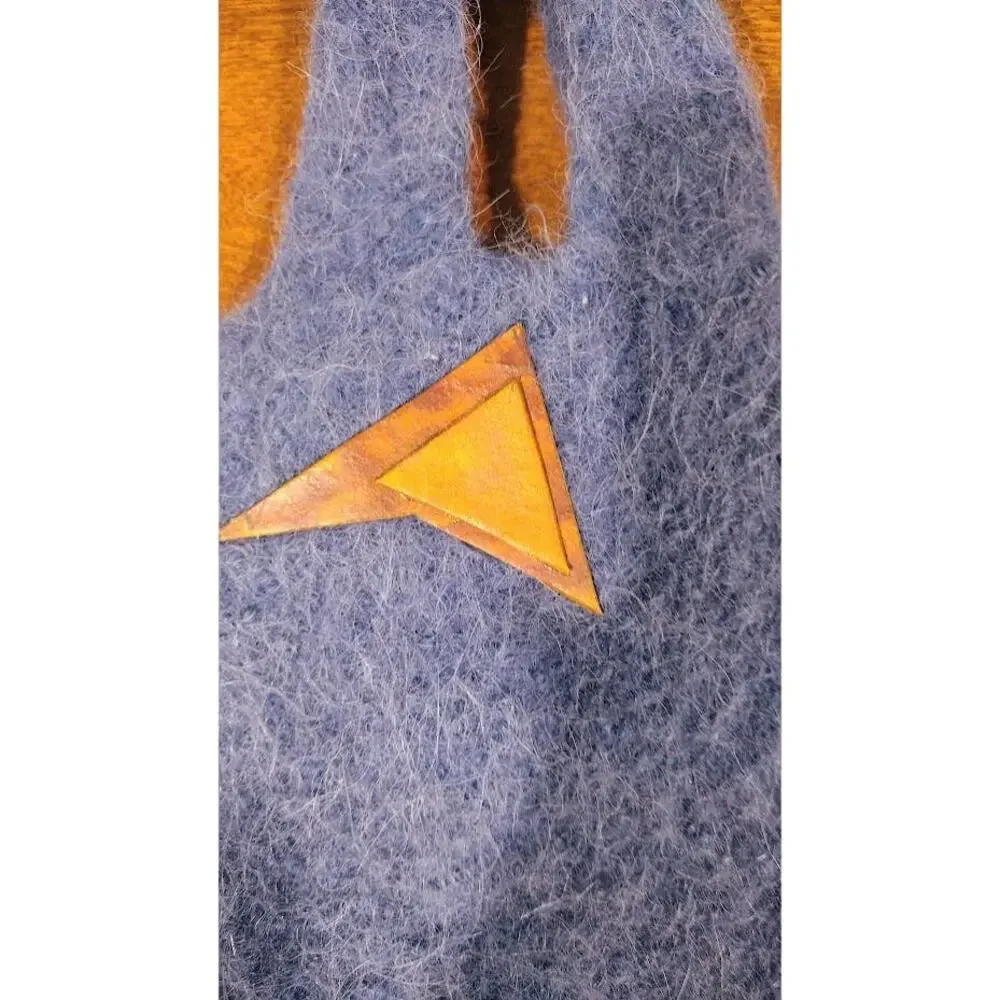 Heavy Felted Wool Bucket‎ Bag, 2 Interior Pockets, Magnetic Closure